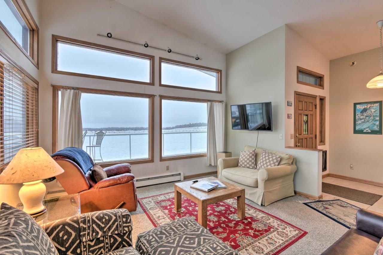 Spacious Family Home With Deck And Million-Dollar View Anchorage Exterior photo