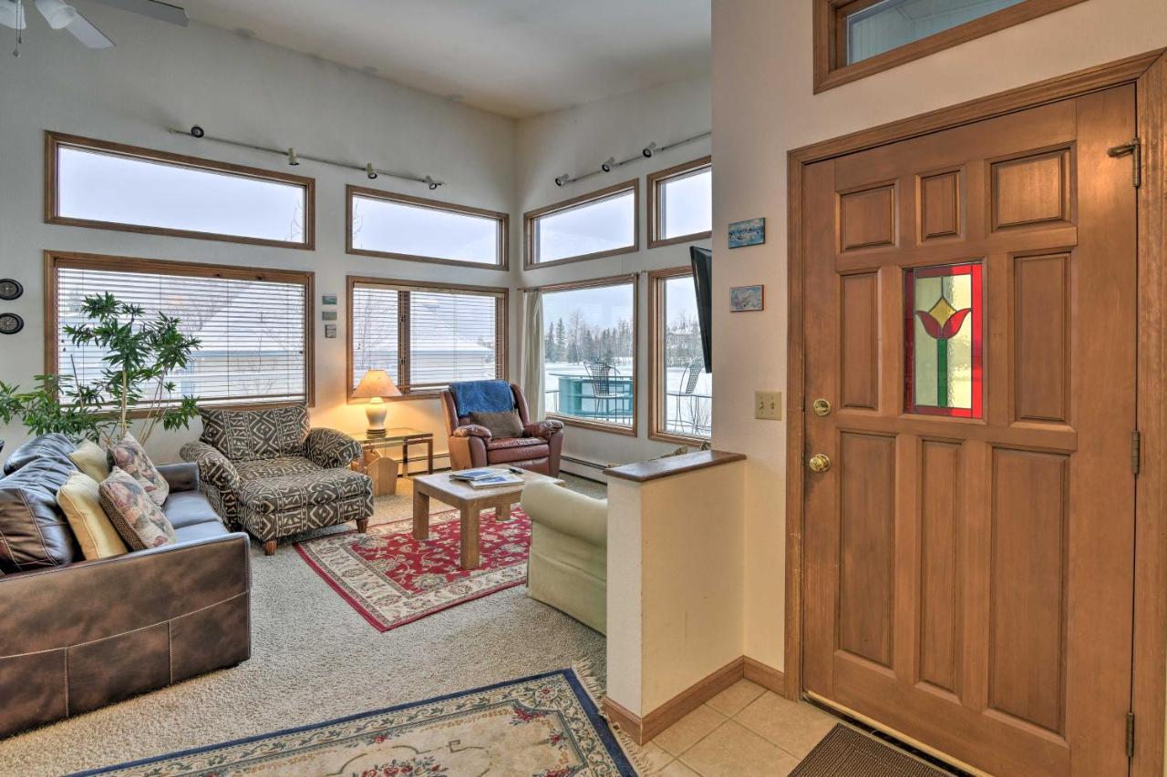 Spacious Family Home With Deck And Million-Dollar View Anchorage Exterior photo