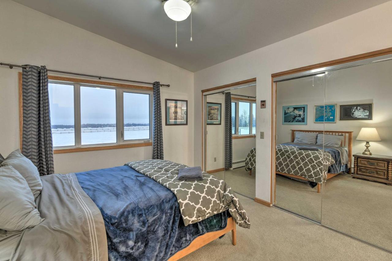 Spacious Family Home With Deck And Million-Dollar View Anchorage Exterior photo